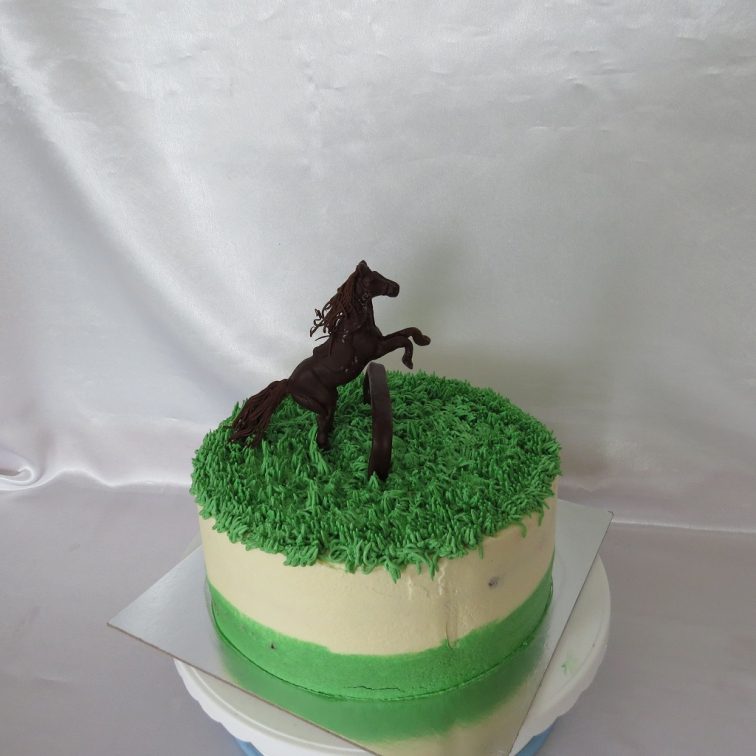 Horse jumping cake
