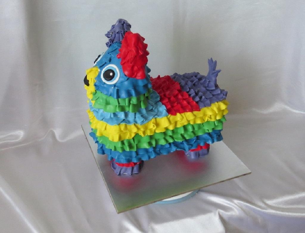 Pinata cake with candy filling